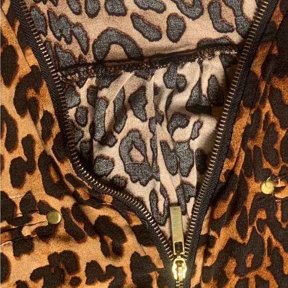 New Look - Leopard Print Top - Size L - Picture 2 of 3